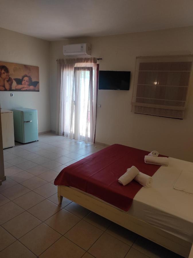 Michaelangelo Boutique Parga Hotel ภายนอก รูปภาพ