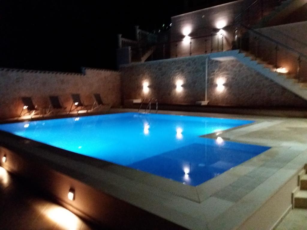 Michaelangelo Boutique Parga Hotel ภายนอก รูปภาพ