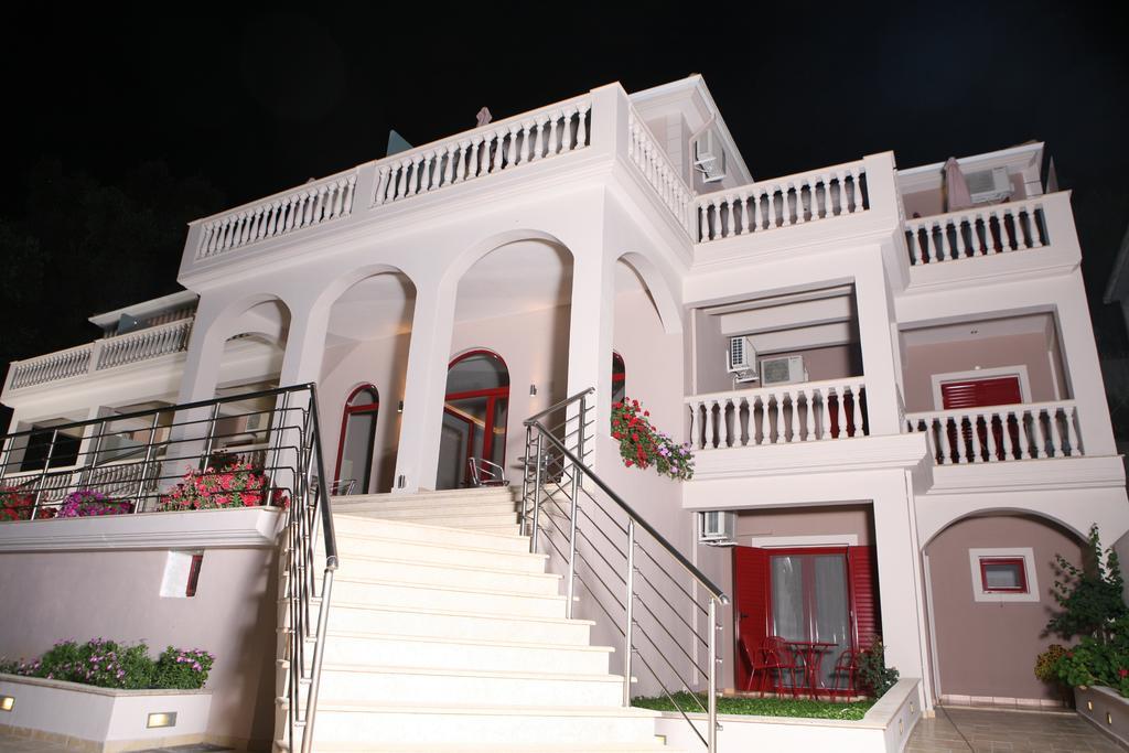 Michaelangelo Boutique Parga Hotel ภายนอก รูปภาพ